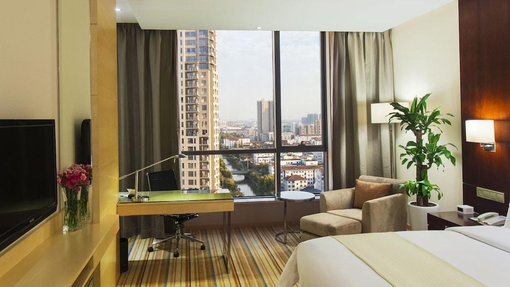Holiday Inn Taicang City Centre By Ihg Екстериор снимка