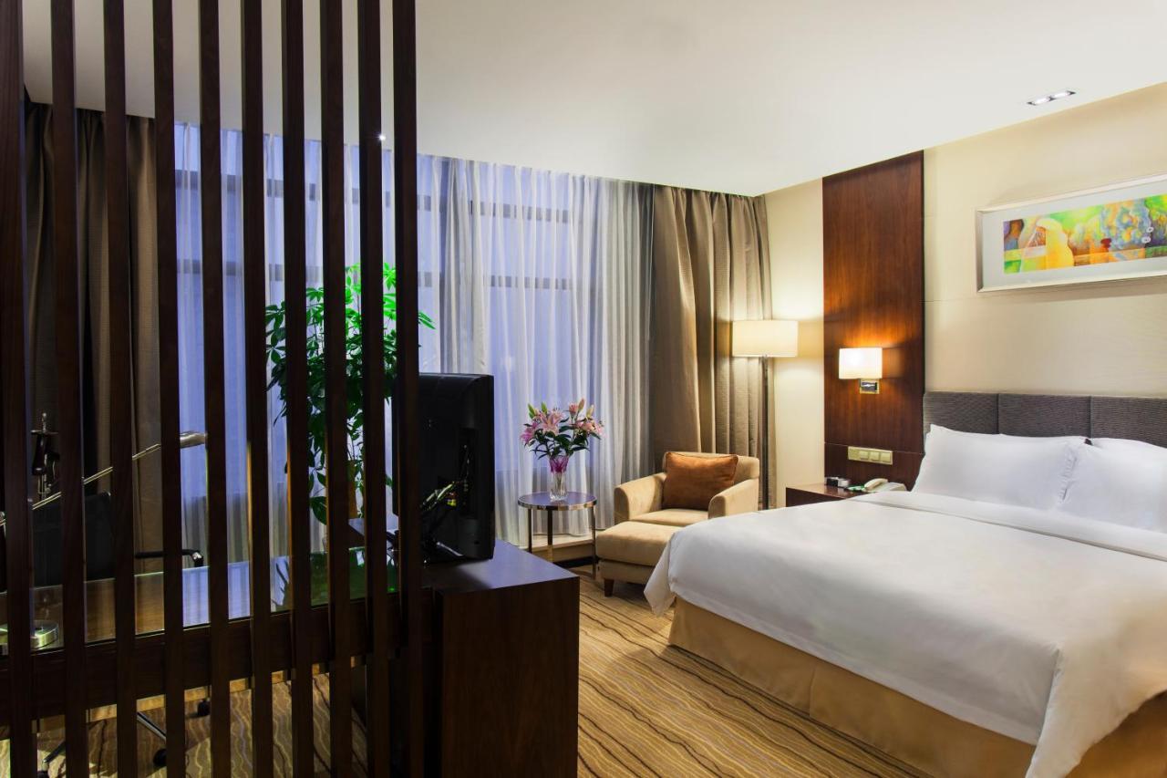 Holiday Inn Taicang City Centre By Ihg Екстериор снимка