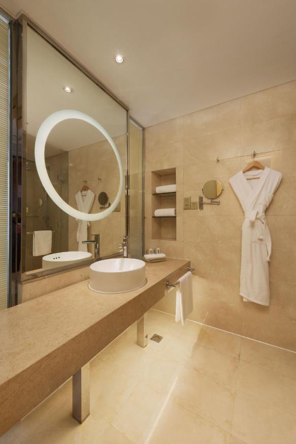 Holiday Inn Taicang City Centre By Ihg Екстериор снимка