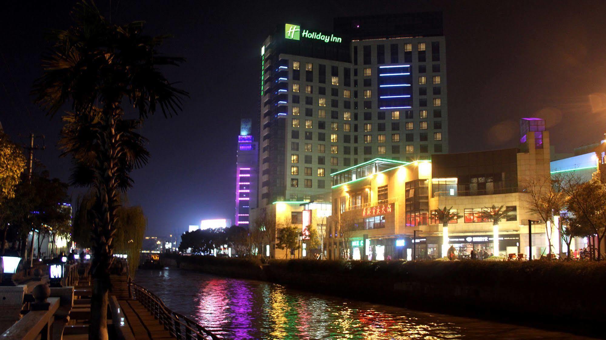 Holiday Inn Taicang City Centre By Ihg Екстериор снимка